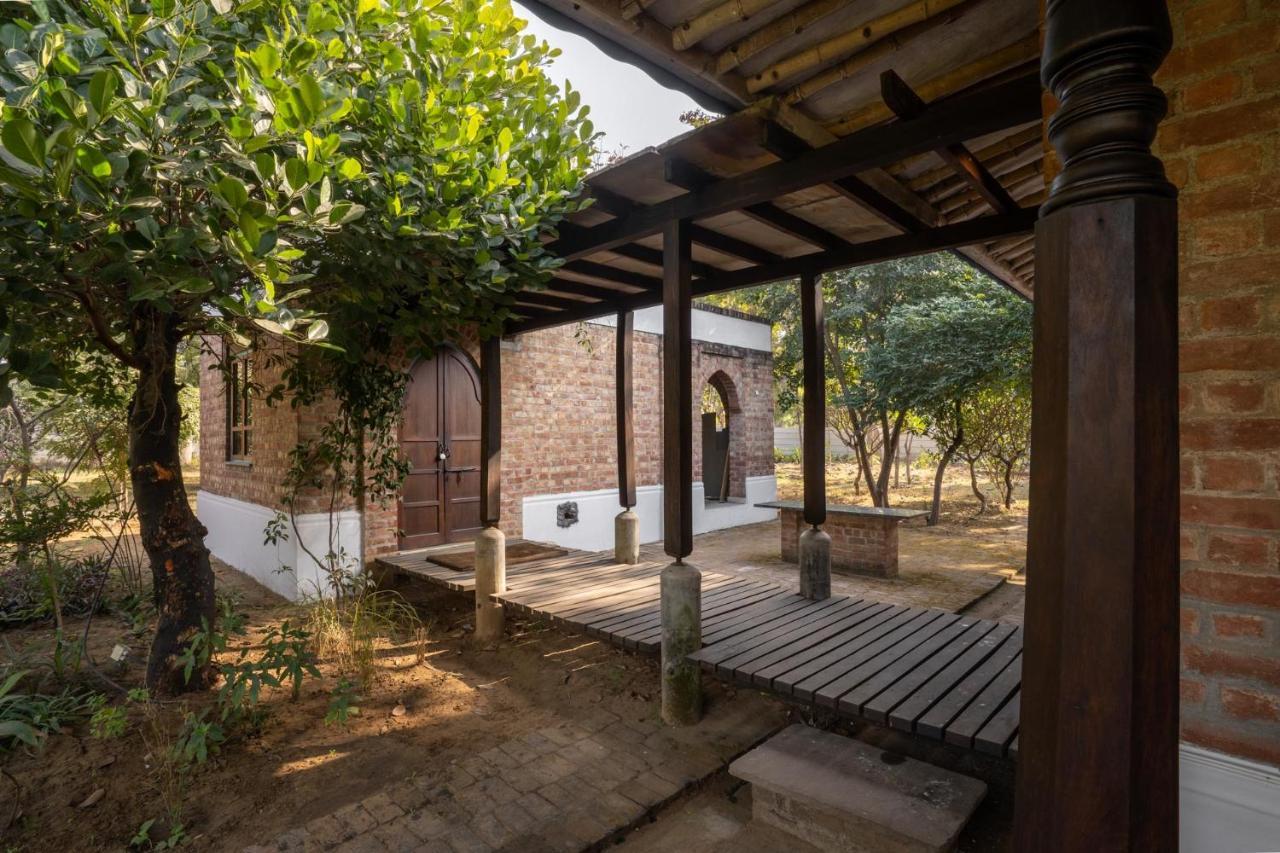 Lohonostays Bamboo House Sadhrana Bagh Gurgaon Eksteriør bilde